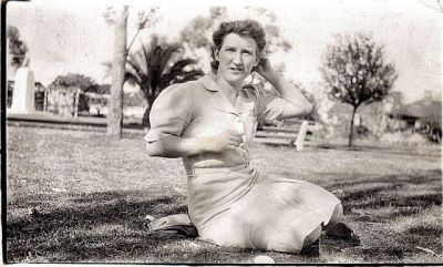 1942 - Mary Dempsey nee Carrucan on her honeymoon with her husband Wal Dempsey
Mary Cecilia CARRUCAN (1917-) married Walter McInnes DEMPSEY (1910-) at Kew in Melbourne in 1942. This photo of Mary is taken on the honeymoon.
