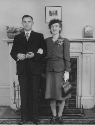 1942 Sept 19 - Mary Carrucan marries Wal Dempsey
Mary Cecilia CARRUCAN (1917-) married Walter McInnes DEMPSEY (1910-2010) in 1942.
Also shown is Mary's sister Eileen Carrucan (1919-2000) who married John O'Sullivan in 1953.
Mary and Eileen were great grand children of Patrick Carrucan and Mary O'Brien.
