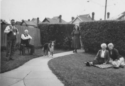 1950 - James Calnin, Edward Barry, Gwen Calnin, Emelia Barry and Rita Calnin
Annie (Babe) Carrucan, the youngest child of Patrick Carrucan and Mary O'Brien, was born in 1874. At the age of 23, she married James Nicholas (Jim) Calnin and they had ten children.
James, their third child, married Marguerite Grace (Rita) Barry and they had two children, Ivan (1923-1952) and Gwen (1927).
This photo, taken around 1950, shows from left to right: James, Edward Barry, their daughter Gwen, Emelia Barry and Rita.
