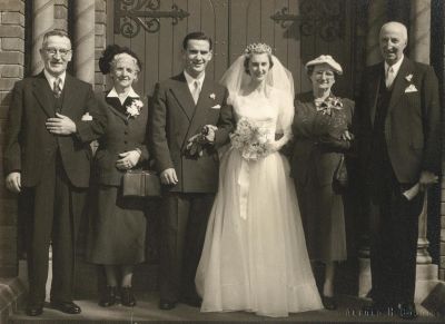 1954 - Marriage of Gregory Carrucan and Bernadtte Hanley - with parents
1954 - Marriage of Gregory Carrucan (1929-1991) and Bernadette Hanley at St Patrick's Cathedral in East Melbourne, Victoria.
Also shown in the photo are both sets of parents.
Greg was the son of John Francis Carrucan (1885-1956), the grandson of Patrick Carrucan who migrated from Ireland in 1856
