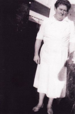 1955 approx - Monica Kathleen Simpson nee Carrucan
Monica was the eldest child of Myles Charles Carrucan and Phyllis Alberta Kennedy and was a great grand child of Patrick Carrucan. She was born on Jul. 18, 1918 in 14 Emerald Street Collingwood and died on Feb. 17, 1957 in Warragul. She married Wilfred Robert Simpson on Oct. 5, 1940 in Melbourne. Wilfred, son of David William Simpson and Amelia Truran, was born on Nov. 18, 1899 in Mount Edgerton Victoria and died on Apr. 1, 1949 in Ringwood Victoria.
Monica and Wilfred had two children, Edna Simpson who was born on Mar. 19, 1942 and Valerie Ann Simpson who was born on Oct. 18, 1943 in Yallourn hospital.
