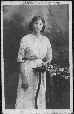 1916 approx - Ellen Carrucan, born 1896
Ellen Carrucan, born 1896, was one of 6 children born to John Carrucan (1864-1943) and Mary Jane (Manly) Bregazzi (1868-1926). She was thus a grand daughter of Peter Carrucan and Hannah Woods. The 6 children were

Agnes Georgia CARRUCAN (1888-1890)
Charles Reginald CARRUCAN (1890-1952)
Gladys Mary CARRUCAN (1892-1893)
Kathleen CARRUCAN (1894-1970)
Ellen (Nell) CARRUCAN (1896-1986)
John (Jack) Alyousius CARRUCAN (1906-1978)

She married Ernest Walker in 1921.
