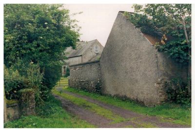 1973 Cullahill Farm outbuildings, Parish of Bourney, Tipperary North - taken by Brian Cuffley
Photo taken by Brian Cuffley in 1973, when the Guider family were still in residence. Photo shows the barn and outbuildings at Cullahill, Tipperary.
